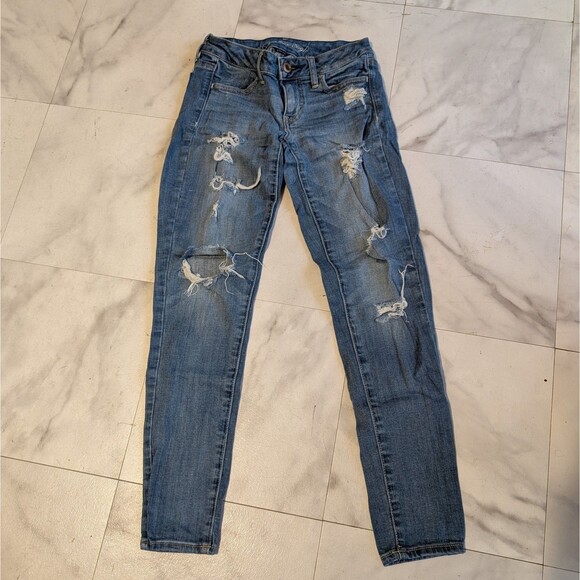 American Eagle Outfitters Stretch Women's Jegging Distressed Jeans Size 2 EUC - Picture 1 of 10
